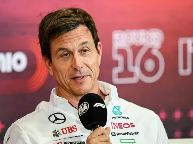 Foto zur News: Wolff: Hätten Antonelli nicht zuerst in Monza einsetzen sollen