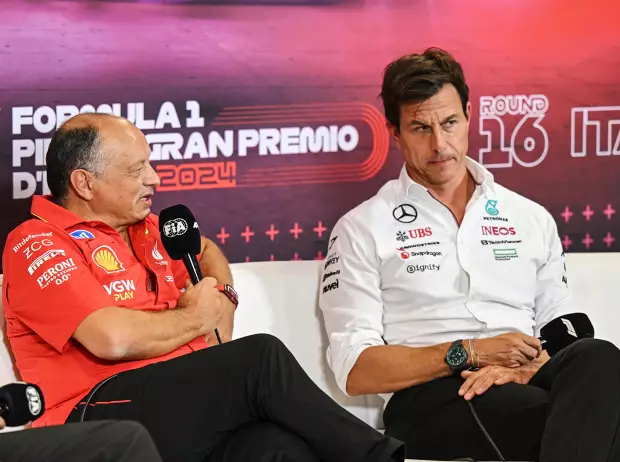 Foto zur News: Wolff über Hamilton-Abgang: Warnung von Sainz senior, Tipps von Guardiola