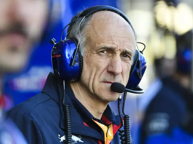 Foto zur News: Franz Tost: Lawson wird "in 100 Jahren nicht" so schnell sein wie Tsunoda