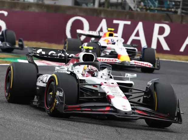 Foto zur News: "Verbitterter" Alonso: Verstappen "auf einem Niveau, das wir nicht erreichen"