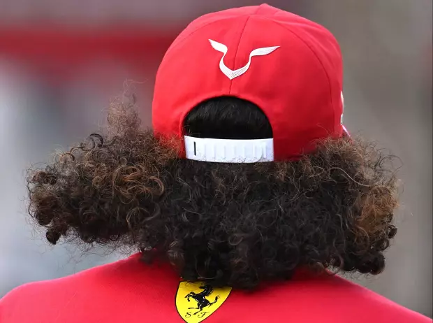 Foto zur News: Lewis Hamilton: Was ist denn nun das neue Teil, mit dem alles besser wird?