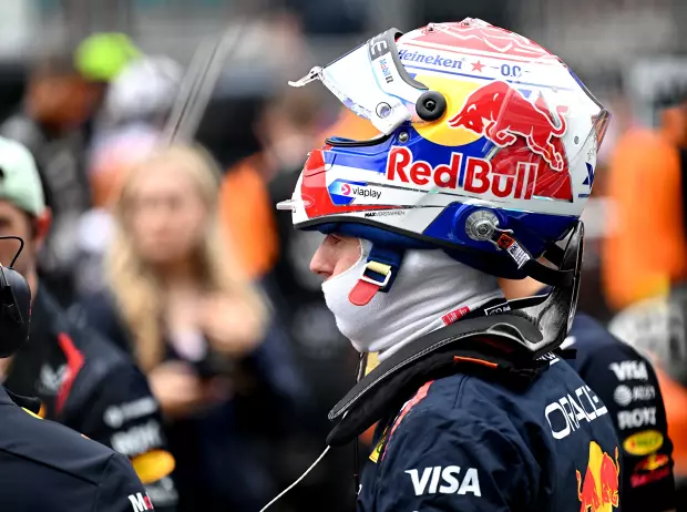 Foto zur News: Kollision beim Boxenstopp! Verstappen: "Bin froh, dass niemand verletzt wurde"