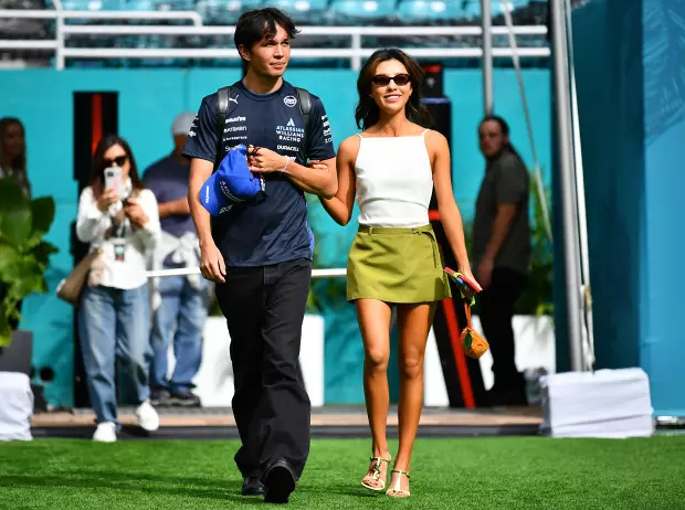 Foto zur News: Sainz und Albon happy: Williams auf Niveau von Mercedes und Ferrari