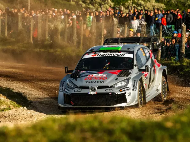 Foto zur News: Ocons wilder Kindheitstraum: Im WRC-Auto zum Einkaufen fahren!