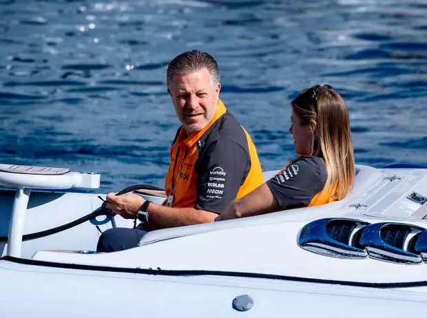 Foto zur News: Wer letzte Nacht am besten geschlafen hat: Zak Brown