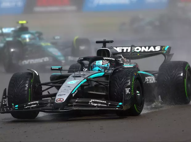 Foto zur News: Früher Stopp geht nach hinten los: Heim-Frust für Russell und Mercedes