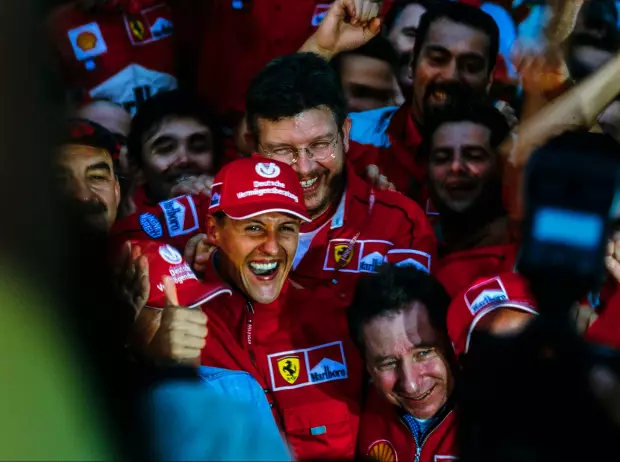 Foto zur News: Wie "Driver Lounge" beim Italien GP die ultimative Schumacher-Hommage plant