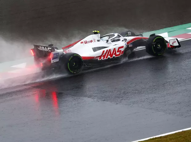 Foto zur News: Hülkenberg macht's vor, Komatsu gesteht: "Wir haben es verbockt?"
