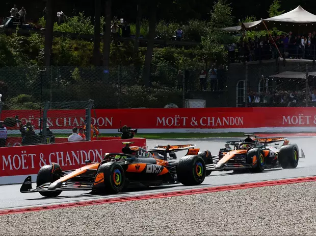 Foto zur News: Kostete Batterie-Drama Norris die Spa-Führung? McLaren klärt auf