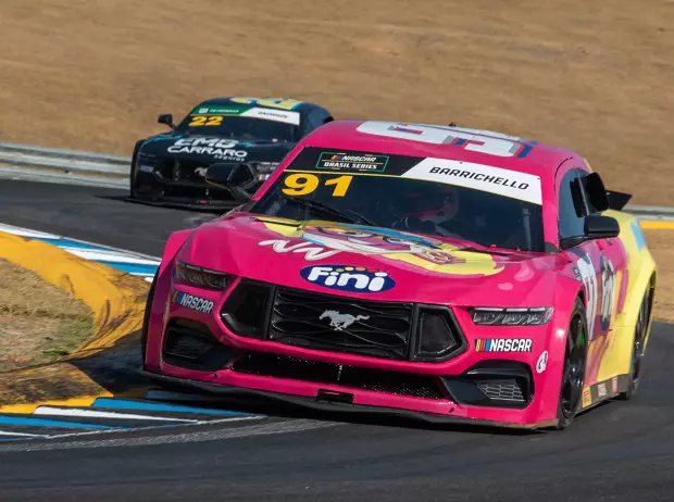 Foto zur News: Nach kontroverser Kollision: Barrichello gewinnt NASCAR-Titel in Brasilien
