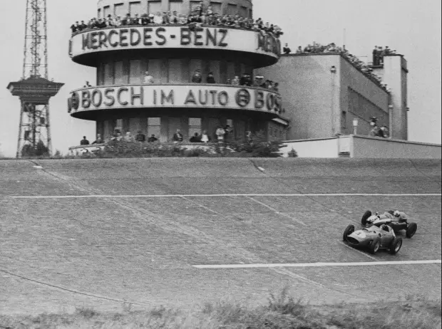 Foto zur News: So schnell war noch keiner: Verstappen pulverisiert Hamiltons Rekord!