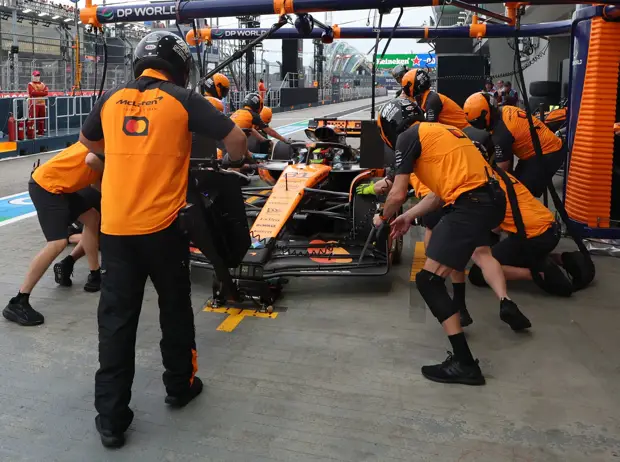 Foto zur News: McLaren: Neue Boxenstopp-Hardware kommt erst 2026