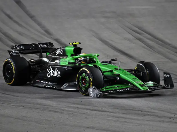 Foto zur News: Fans wittern Verschwörung: Hat die FIA Lando Norris bevorzugt?
