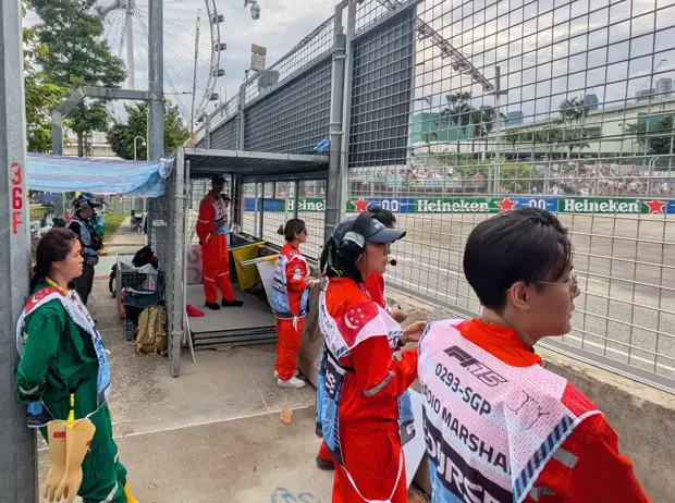 Foto zur News: Ein Tag als Sportwart der Formel 1: Die freiwillige Lebensader des Motorsports