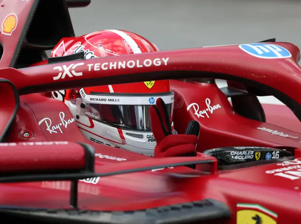Foto zur News: Ferrari: Leclerc in Startreihe zwei, Hamilton schreibt Rennen schon ab