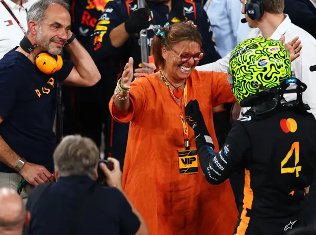Foto zur News: Lando Norris nach Formel-1-Titelgewinn: "Schwer in Worte zu fassen"