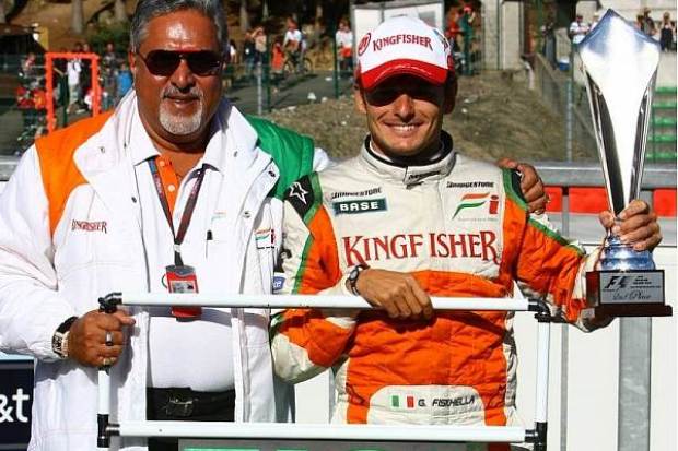 Foto zur News: Mallya: Indischer Formel-1-Playboy mit Ohrring