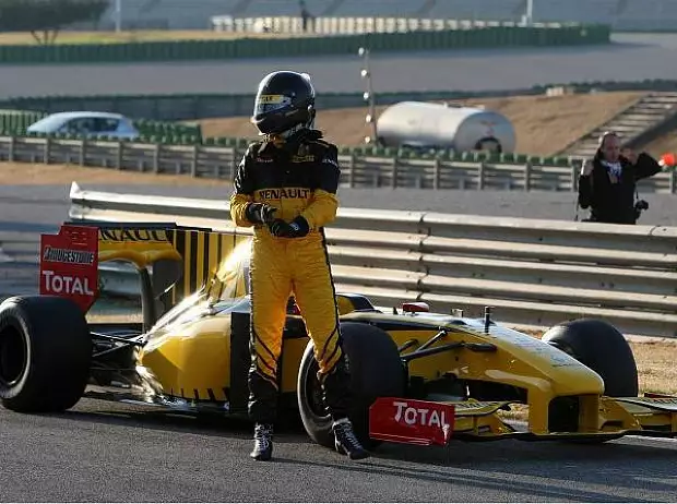 Foto zur News: Formel-1-Countdown 2010: Renault