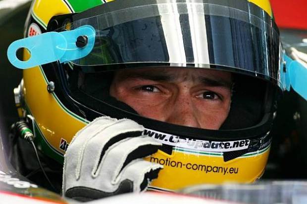 Foto zur News: Vier Silberpfeile voran - Bestzeit für Rosberg