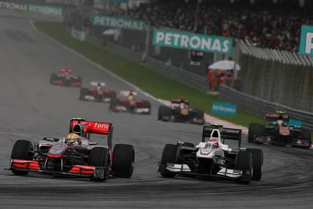 Foto zur News: Red Bull dominiert in Sepang: Endlich Vettel!