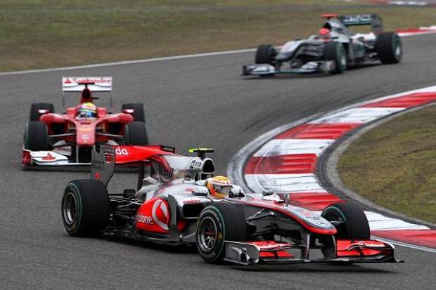 Foto zur News: McLaren weltmeisterlich: Doppelsieg im Regenchaos!