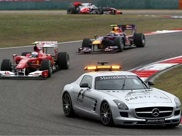 Foto zur News: McLaren weltmeisterlich: Doppelsieg im Regenchaos!