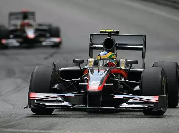 Foto zur News: Ecclestone sieht zwei Teams auf der Kippe