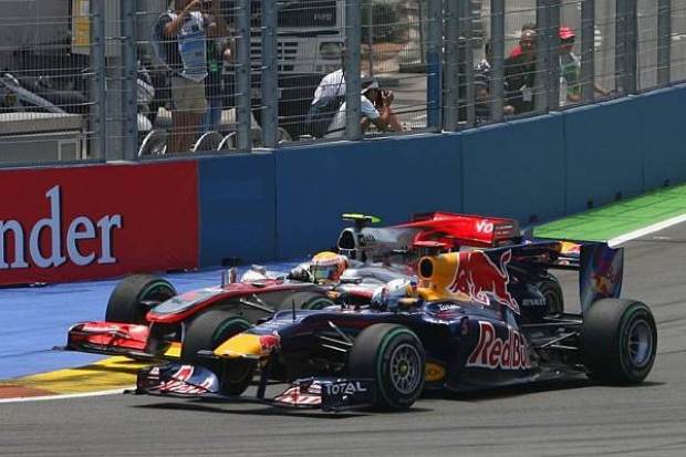 Foto zur News: Valencia: Vettel besiegt die Engländer!