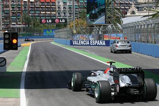 Foto zur News: Valencia: Vettel besiegt die Engländer!