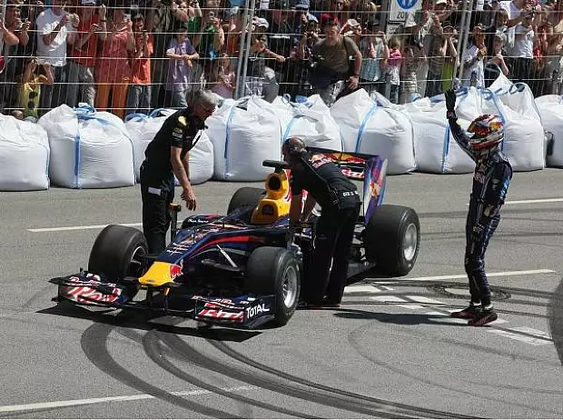 Foto zur News: Deutschland-Tournee: Vorfreude bei Vettel groß