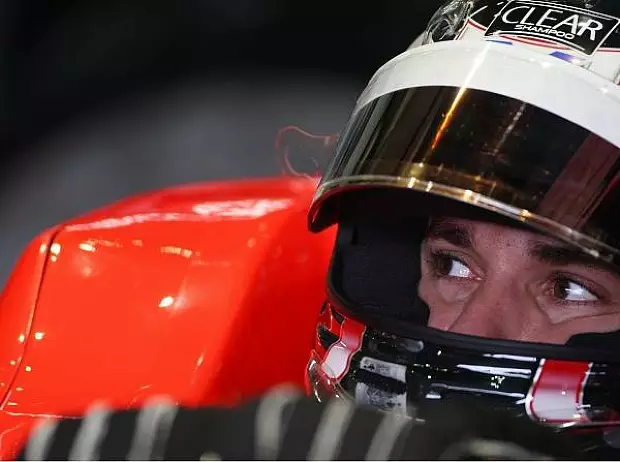 Foto zur News: Qualifying: Vettel wehrt Alonsos Attacke ab!