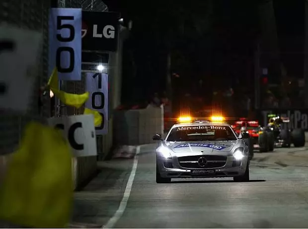 Foto zur News: Singapur: Alonso hält Vettel in Schach!