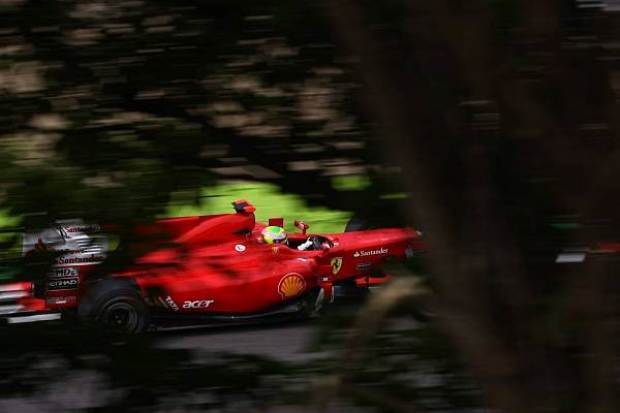 Foto zur News: Vettel fährt in Suzuka überlegene Freitagsbestzeit