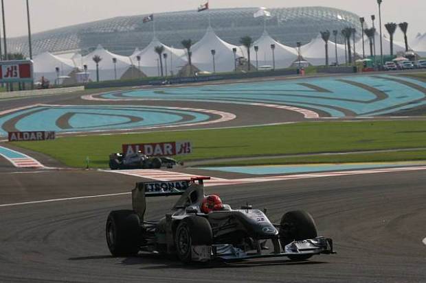 Foto zur News: WM-Drama bahnt sich an: Vettel in Abu Dhabi auf Pole!
