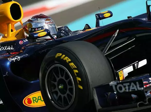 Foto zur News: Reifenschaden bei Vettel: "Wissen nicht wieso"