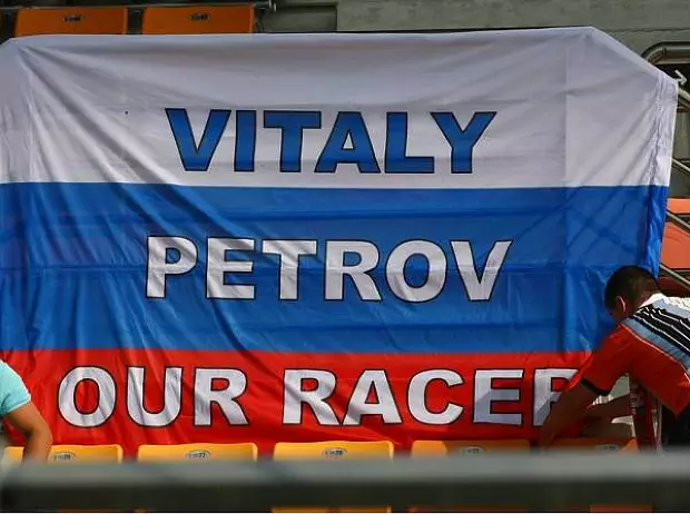 Foto zur News: Endlich offiziell: Renault bestätigt Petrov