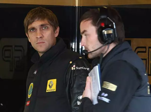 Foto zur News: Testauftakt in Barcelona: Vettel hat die Nase vorne