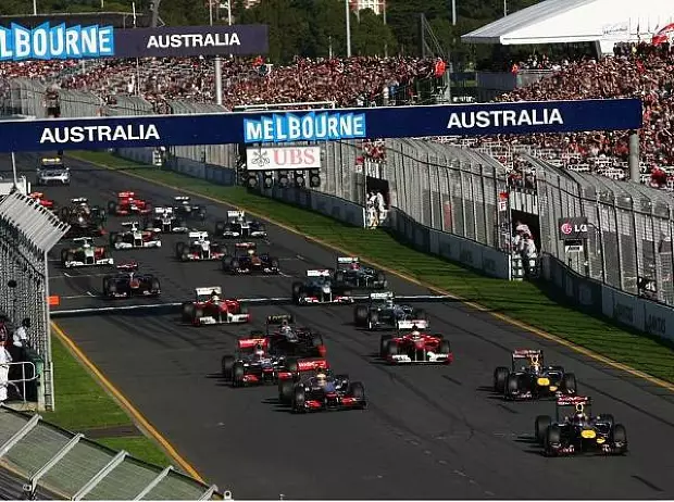 Foto zur News: Unterhaltsamer Auftakt: Vettel siegt in Melbourne!