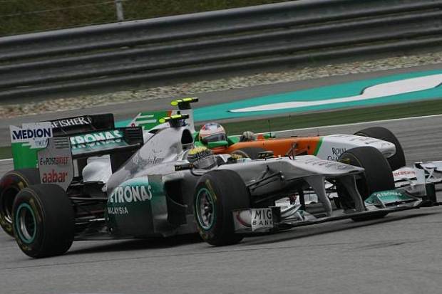 Foto zur News: Mercedes sieht ein: "Sind nicht schnell genug"