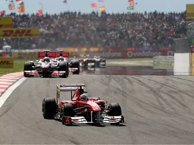 Foto zur News: Vettel dominiert Boxenstopp-Orgie in Istanbul