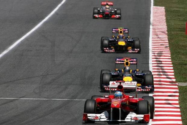 Foto zur News: Vettel bezwingt kämpferischen "Torero" Hamilton