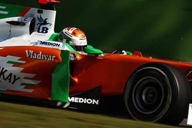 Foto zur News: Vettel besiegt McLaren: Pole-Position in Monza