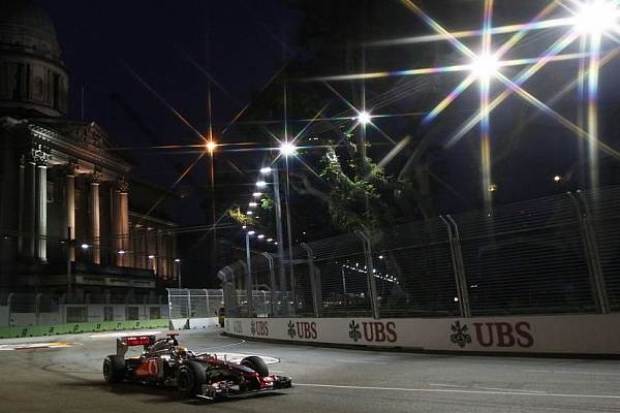Foto zur News: Vettel auf WM-Kurs: Bestzeit vor Alonso