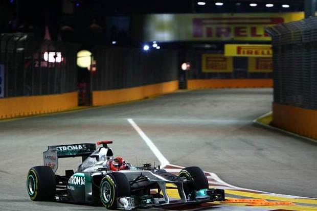 Foto zur News: Singapur: Webber voran, Vettel bleibt Favorit