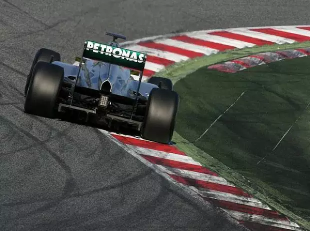 Foto zur News: Rosberg lacht: "Werde nach Kilometern bezahlt"