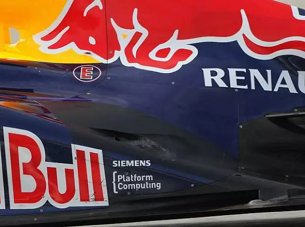 Foto zur News: Webber spult solide Runden im "neuen" Red Bull ab