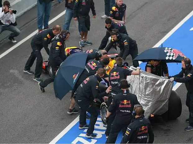 Foto zur News: Barcelona: Räikkönen top, Vettel Flop