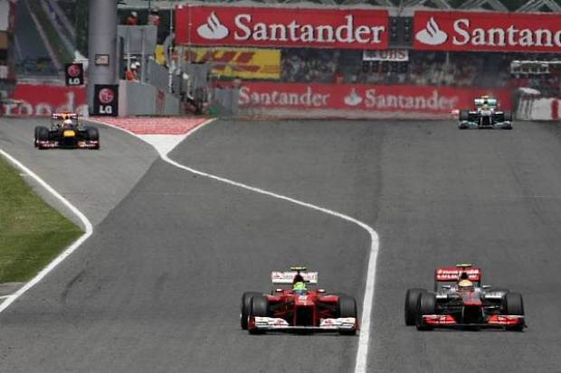 Foto zur News: Maldonado verdirbt Alonso die Formel-1-Fiesta