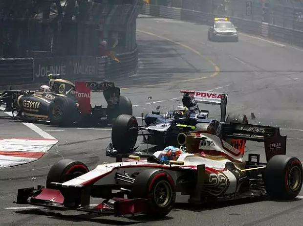 Foto zur News: Prozession in Monaco: Webber gewinnt vor Rosberg