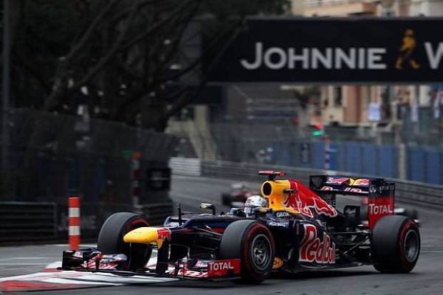 Foto zur News: Prozession in Monaco: Webber gewinnt vor Rosberg